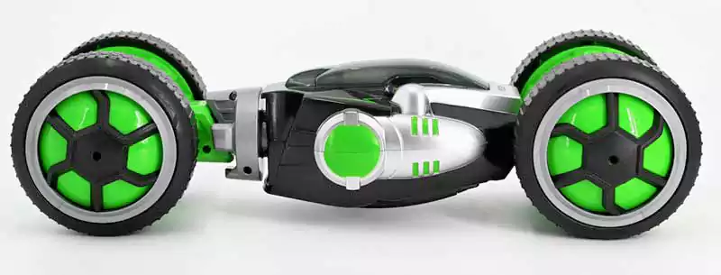 Toy car, with charger and remote, green or red, 615-5588 MKB