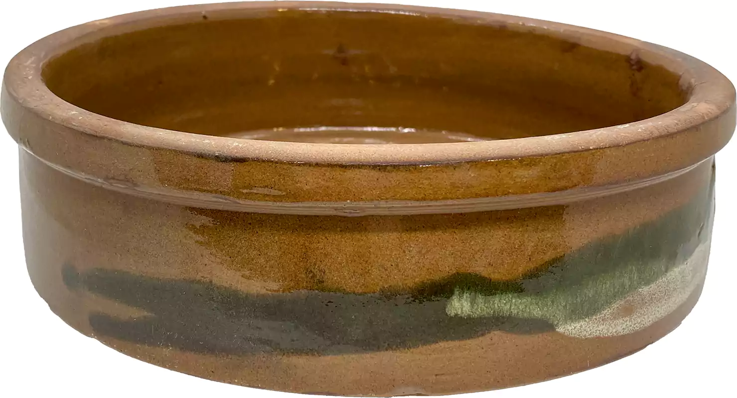 طاجن فخار وسط