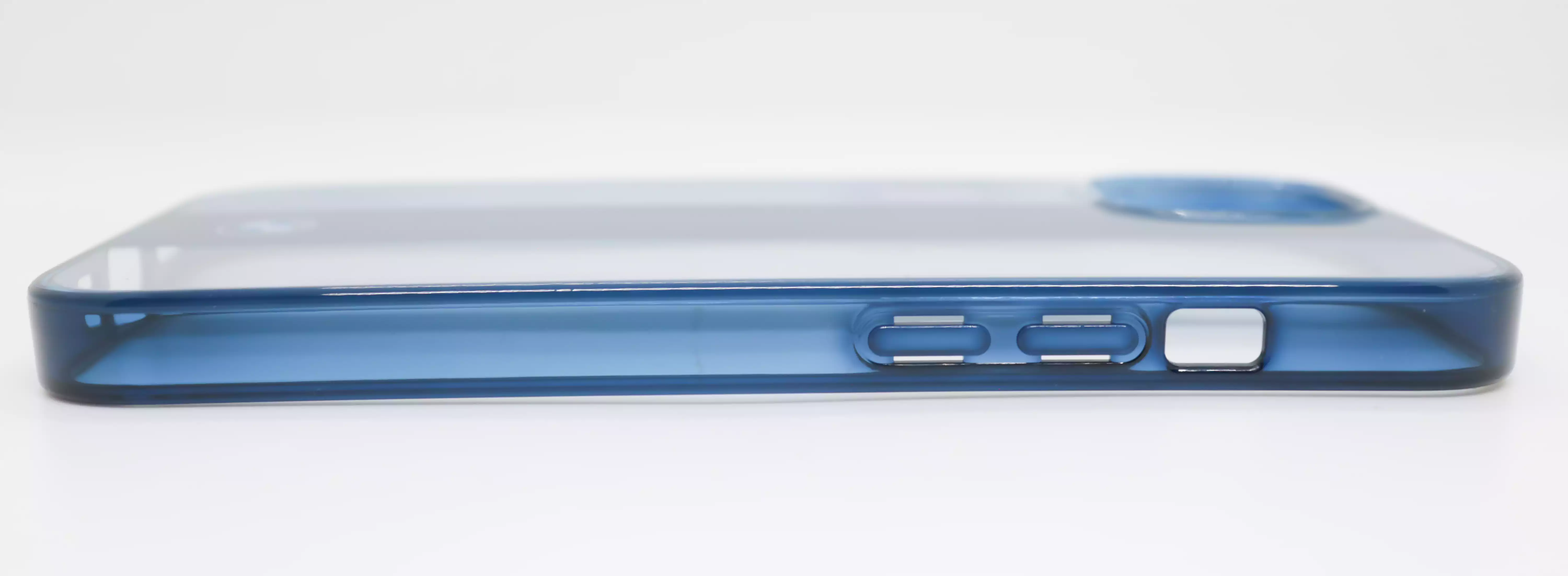جراب موبايل أيفون 6.1 بوصة، تصميم  BMW، أبيض بفريم ازرق