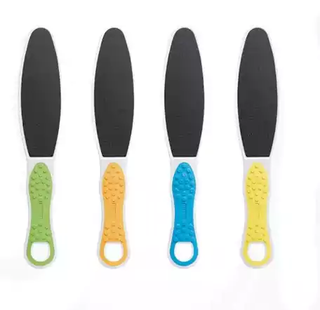 تيتانيا سوفت تاتش مبرد قدم لتنعيم وإزالة الجلد الميت، أسود