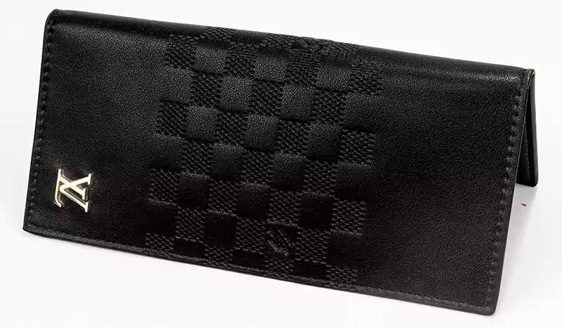محفظة  باسبور رجالي جلد ، تصميم  كلاسيك، سمك رفيع، أسود  LV-8