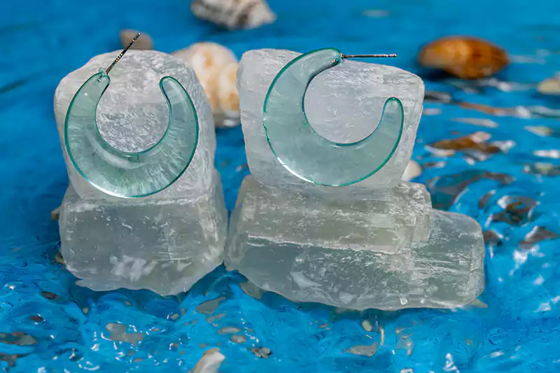 حلق مجوهرات إكريليك على شكل نصف دائرة للنساء والبنات، أقراط متدلية ، أخضر شفاف