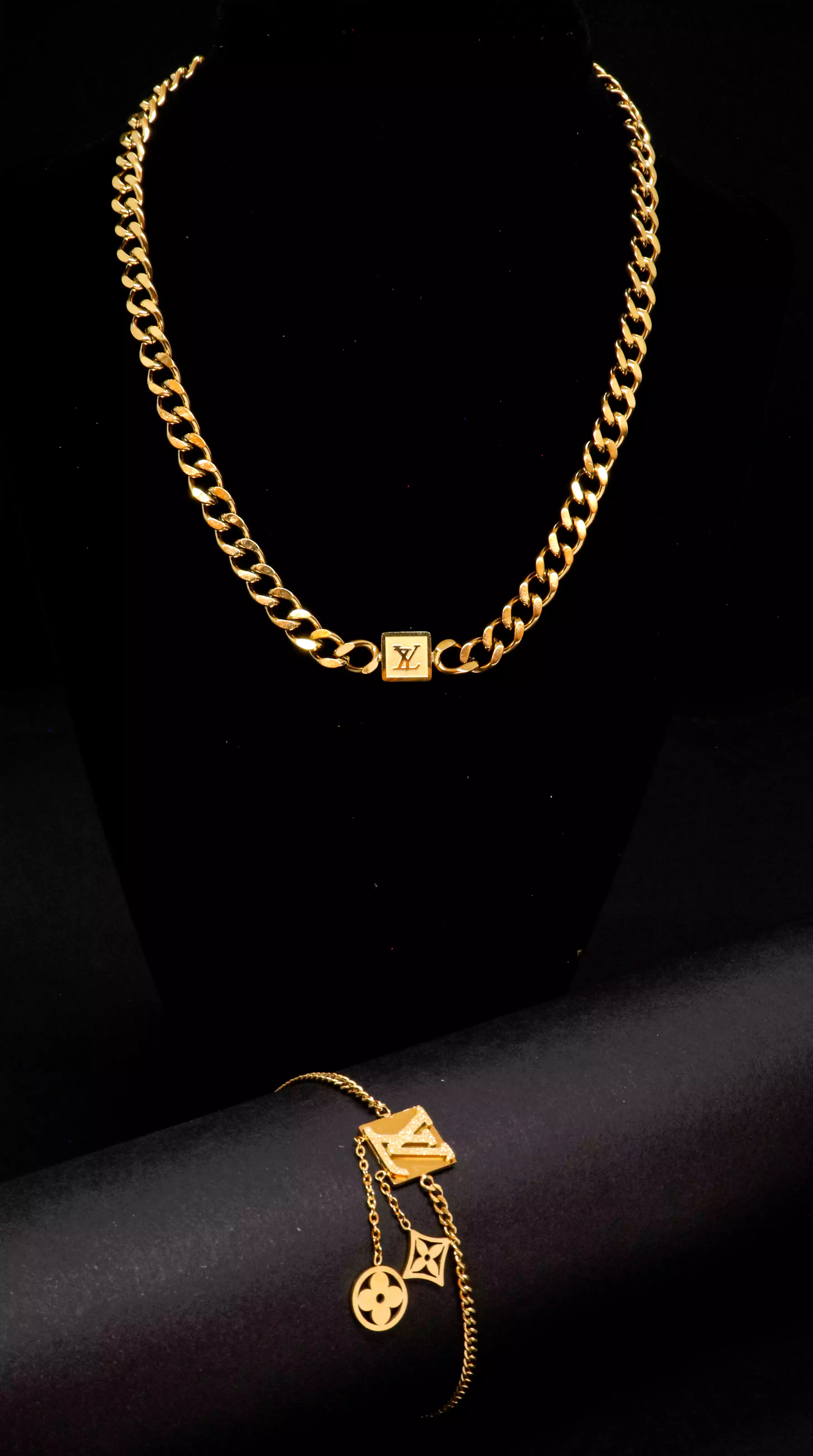Gold Louis Vuitton Jewelry Set, Necklace and Chain for Women and Girls, LV2  Elghazawy Shop
