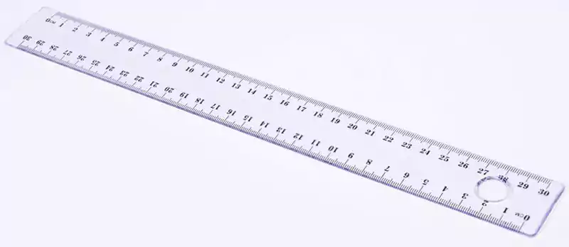 Madden Wide Plastic Ruler, 30 cm, Clear