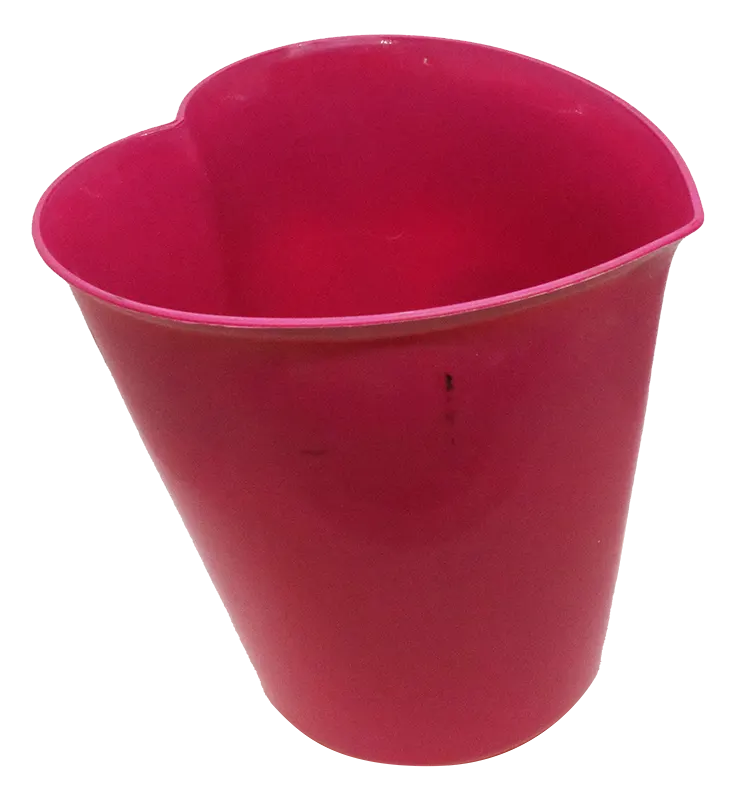 سلة بتصميم أنيق علي شكل قلب - أحمر