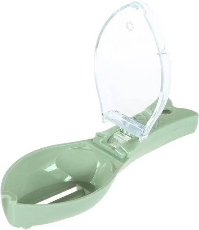 Peeler for removing fish scales, easy to use and clean - green