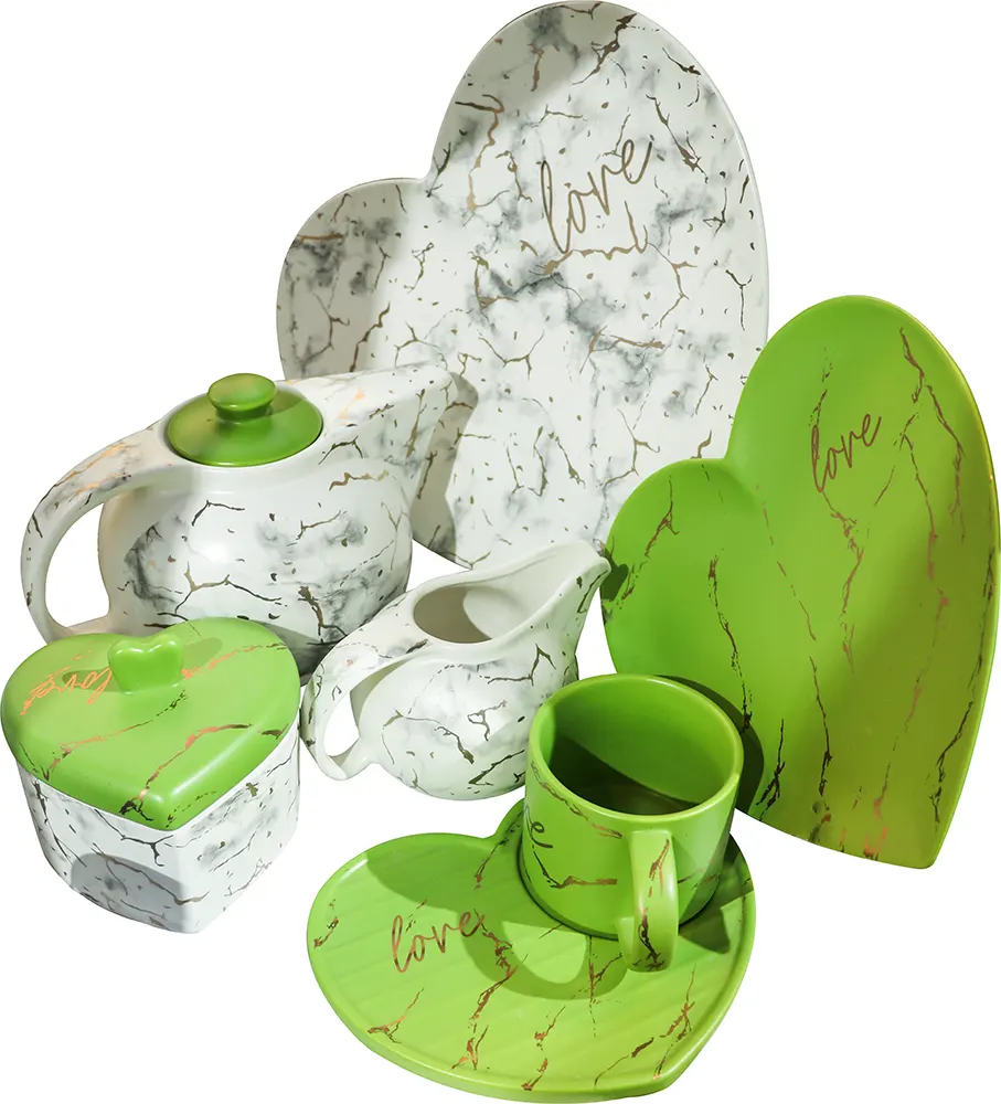 Modern Chinese circular heart-shaped porcelain tea and gateau set - green and white