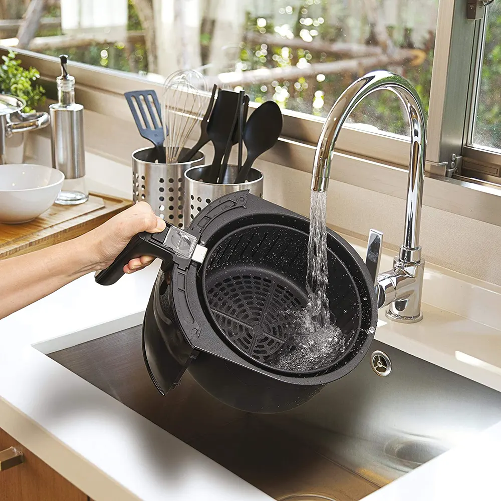 Black & Decker Air Fryer 1500W, 2.5L, Black, AF200