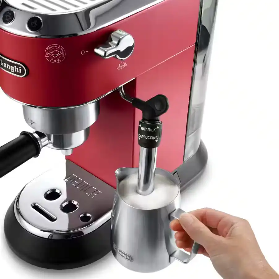 ماكينة تحضير قهوة الإسبريسو ديلونجي، 1300 وات، أحمر، EC685R