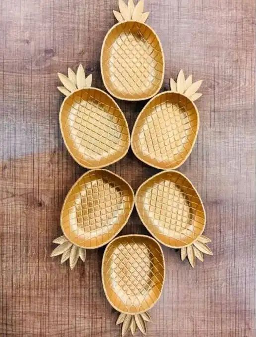 طقم تسالي شكل أناناس من البلاستيك 6 قطع ، ذهبي