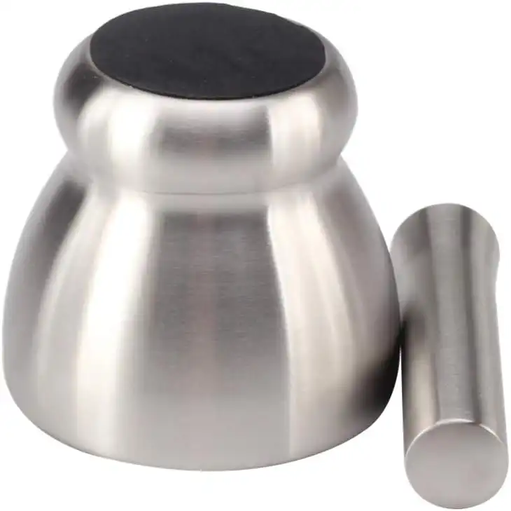 هون مصنوع من الأستانلس بالغطاء