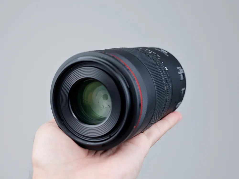 Camera Lens Canon RF 100mm F2.8 L IS Macro