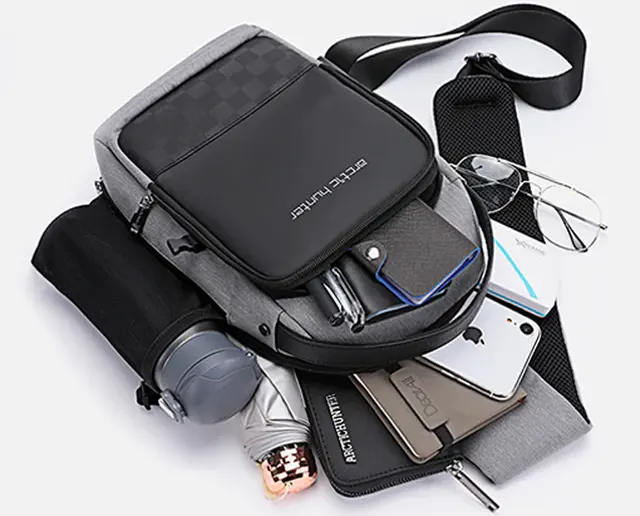 شنطة كروس صدر من أركتيك هانتر،مقاومة للماء ، ألوان،  XB00105