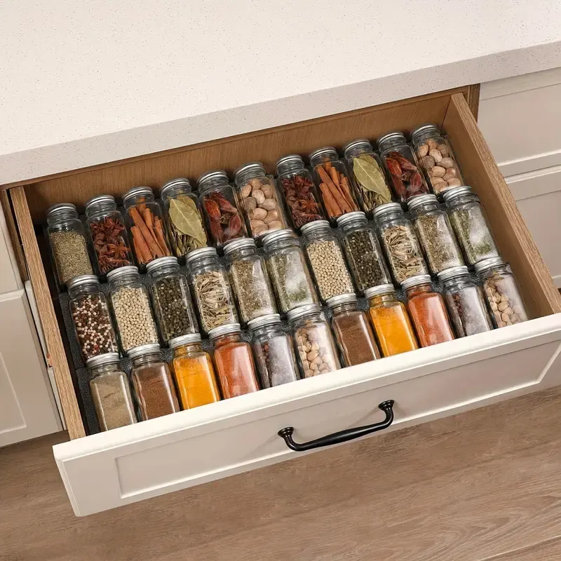 Glass spice set with twist lid, 24 pieces, clear