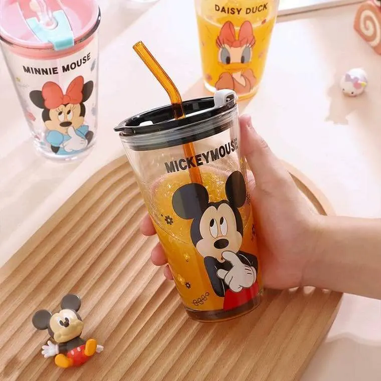 Pyrex Disney mug with lid and straw