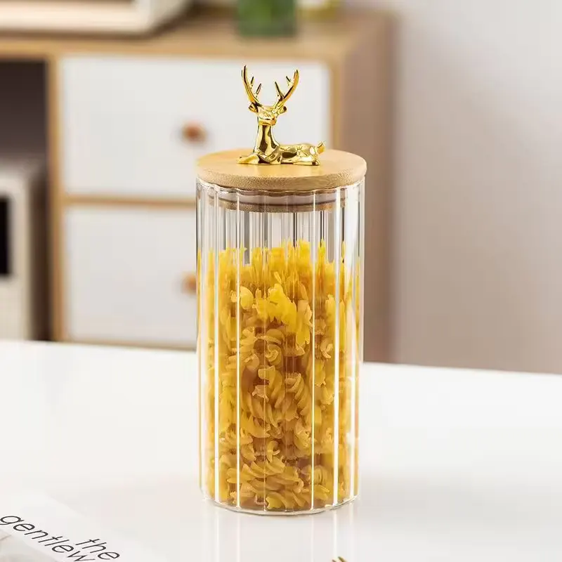 Transparent glass jar with a tightly sealed wooden lid, size 6, honey