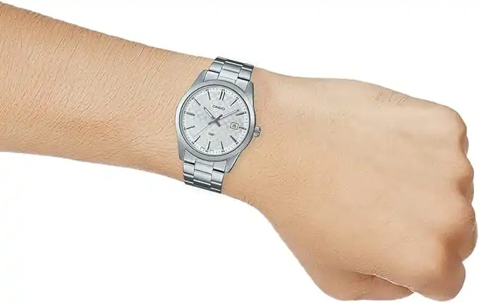 Casio Men's Watch,Round Stainless steel Strap Analog Wrist Watch, Silver , MTP-VD03D-7AUDF