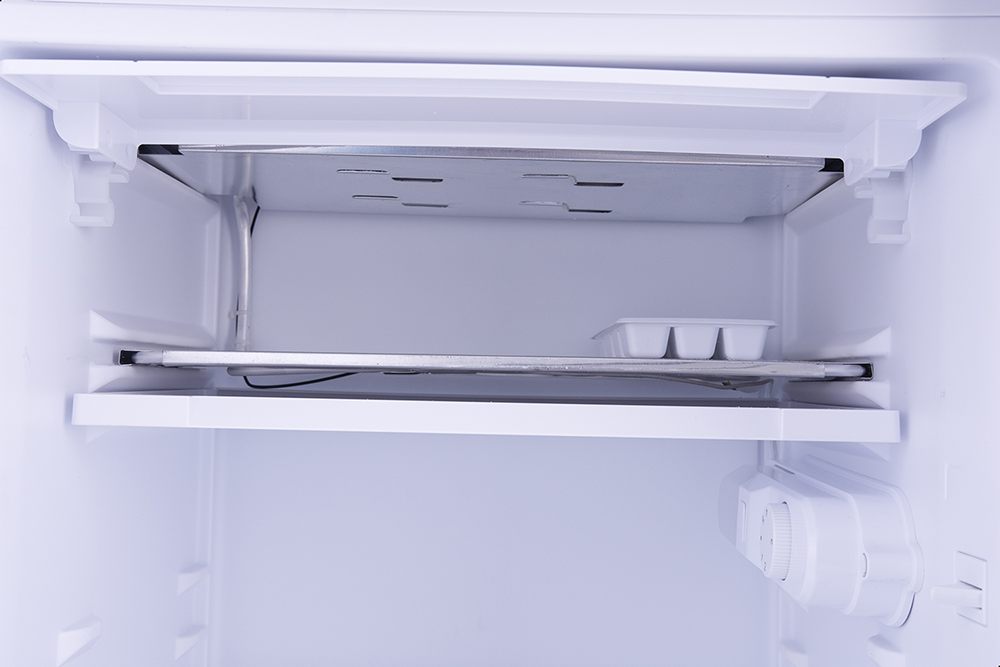 White Point Al-Abed Mini Bar Refrigerator, Defrost , 91 Liter, Silver, WPMR91S