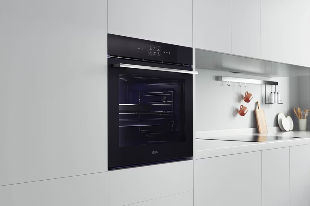 LG Insta View Built-in Oven, 60 cm, Electric, 76 Liters, Digital Screen, Fan, Black × Silver, Korean, WSED7667M