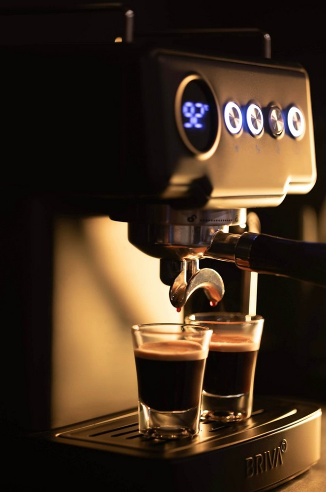 ماكينة تحضير القهوة بريفا ، 1350 وات ، 20 بار ، خزان مياة 1.8 لتر ، شاشة ديجيتال ، أسود ، موديل 87861 - Brew Black