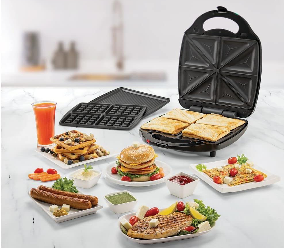 ماكينة صنع الساندويتشات والوافل من بلاك آند ديكر ، 1400 وات ، 3 في 1، أسود ، TS4130 ( ضمان انسيا )