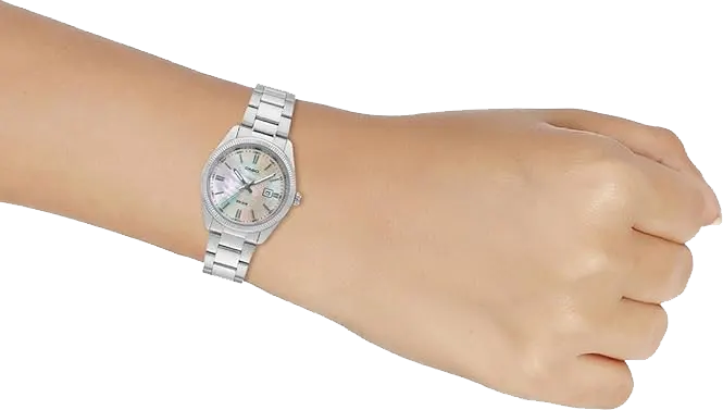 Casio Women's Watch, The mother of pearl Dial, Round Hands, Silver Stainless Steel Strap, Analog Wrist Watch, Silver, LTP-1302DS-4AVDF