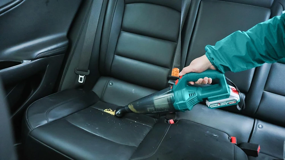 Total Tools Cordless Car Vacuum Cleaner, 0.5L Capacity, 20V Lithium Battery, Blue, TVLI201261