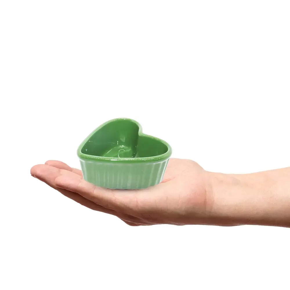 طبق صوص بورسلين شكل قلب -أخضر