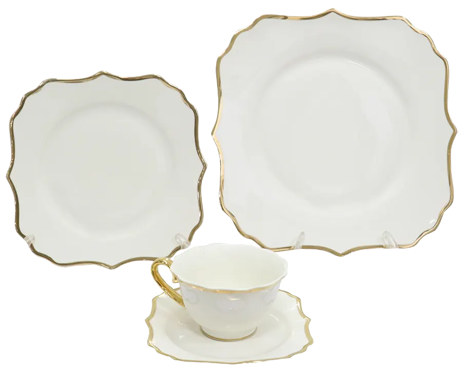 طقم صيني سفره الكينج ، 111قطعة ، مربع ، YFB03 + عجان سوناي، 600 وات، 4 لتر، 6 سرعات، أحمر، SH-M770