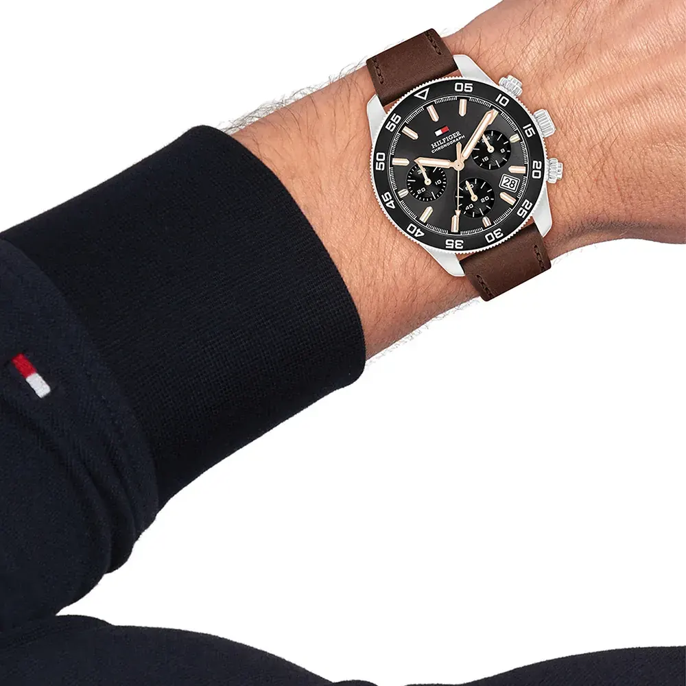 ساعة تومي هيلفيغر للرجال، مينا رمادي، عقارب دائرية، سوار جلد بني، 1792213