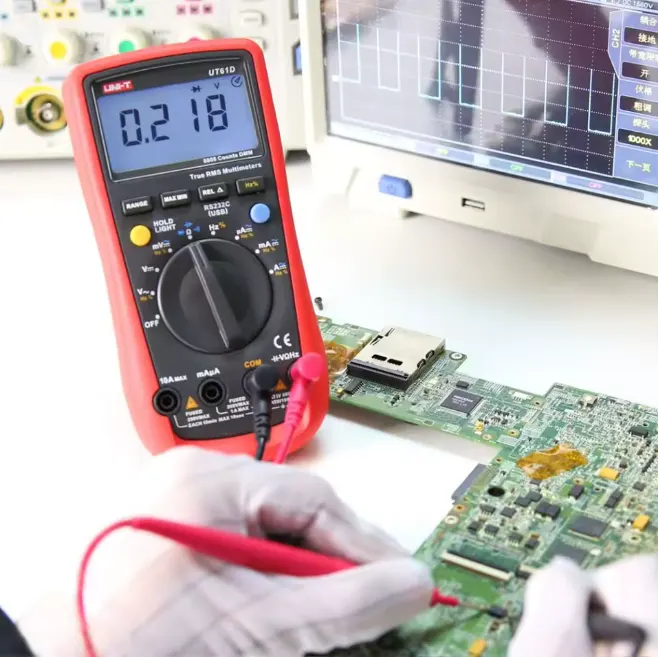 UNI-T Digital Multimeter, 1000V, UT61D