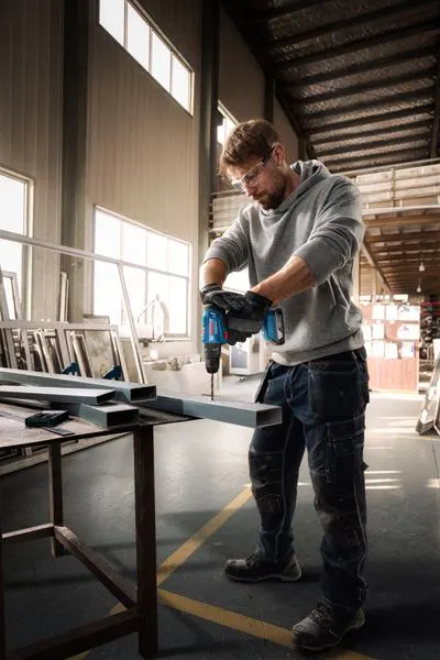 Bosch drill, with 18V lithium-ion battery, charger, 43-piece accessories, and Bosch case, GSB 183-LI