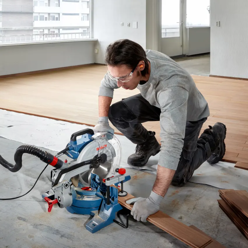 Bosch wood saw, 1750 watts, GCM 254