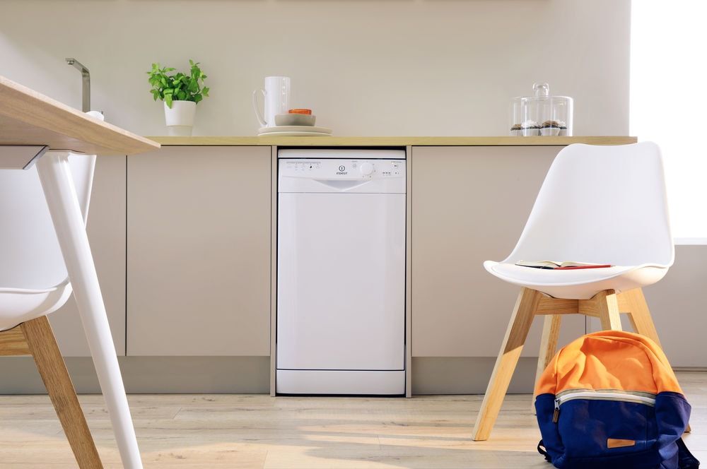 Indesit Slim Freestanding Dishwasher, 10 Place Settings, 45 cm, White - DSR 15B1 EU