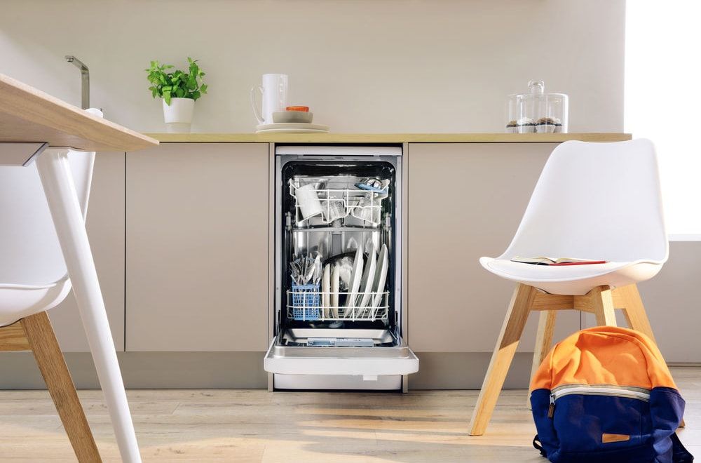 Indesit Slim Freestanding Dishwasher, 10 Place Settings, 45 cm, White - DSR 15B1 EU