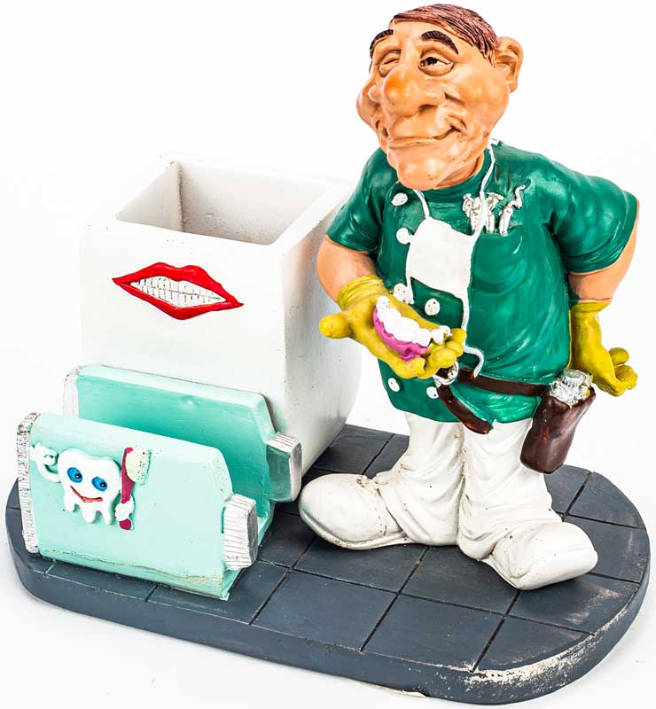 أنتيكة بورسلين علي شكل دكتورأسنان ومقلمة  FM504  - أخضر