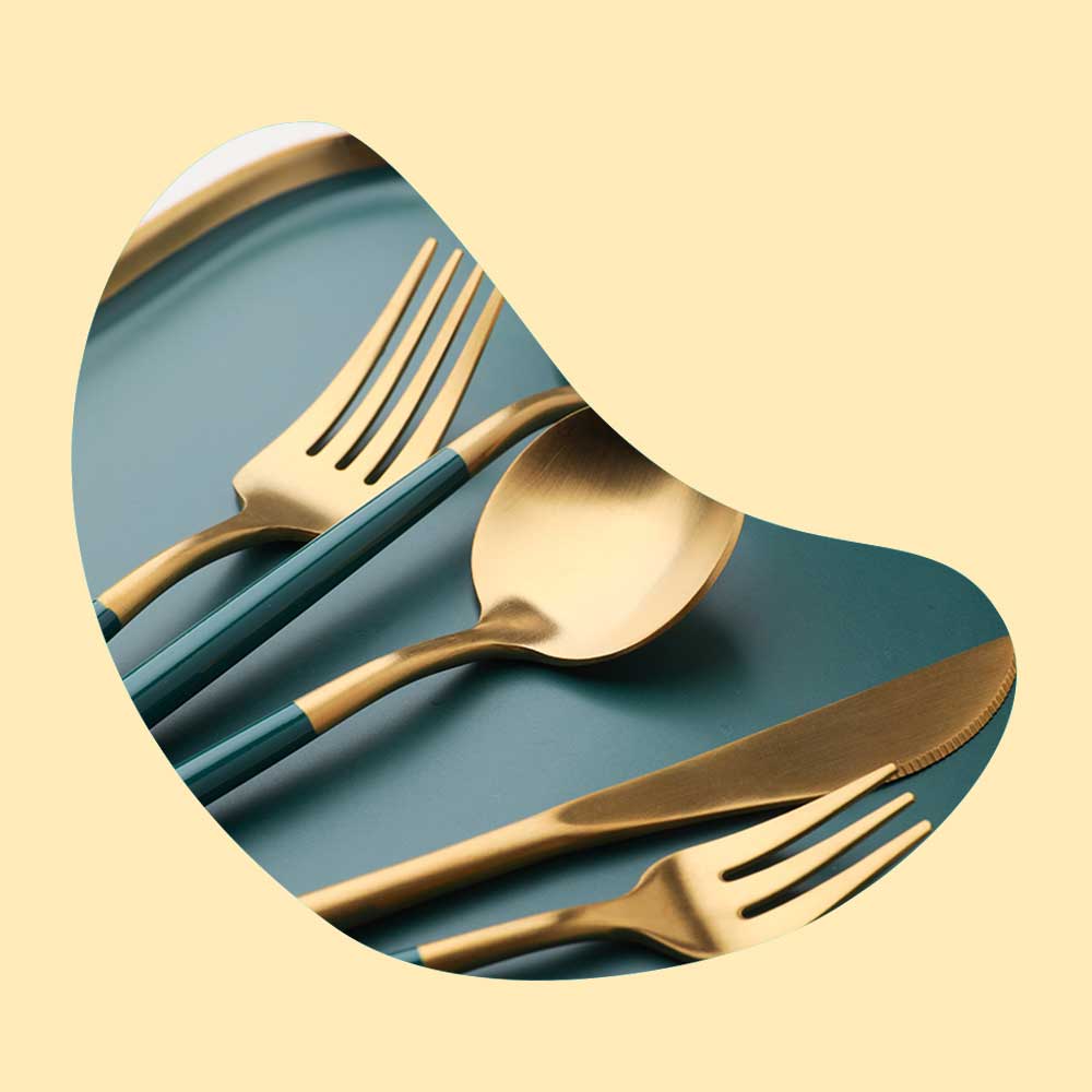 المعالق و السكاكين